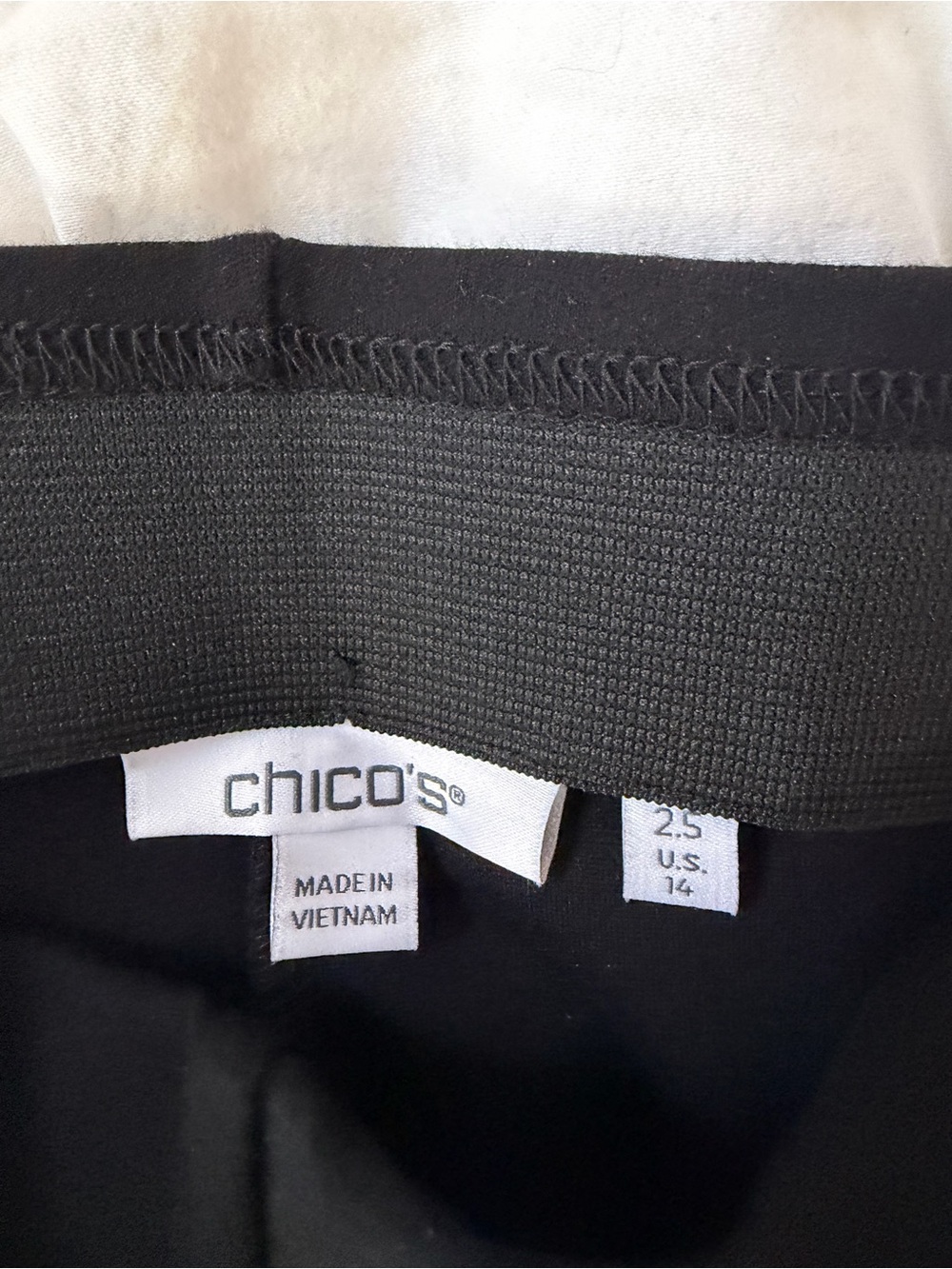 Chico’s So Slimming Pants Ponte Black Size 2.5 Pull-On Wide Leg Ankle NWOT - Picture 2 of 5